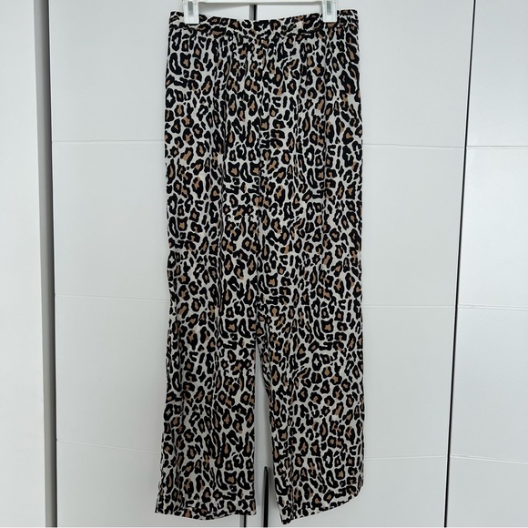 Banana Republic Leopard Flowy Pants - Picture 1 of 3